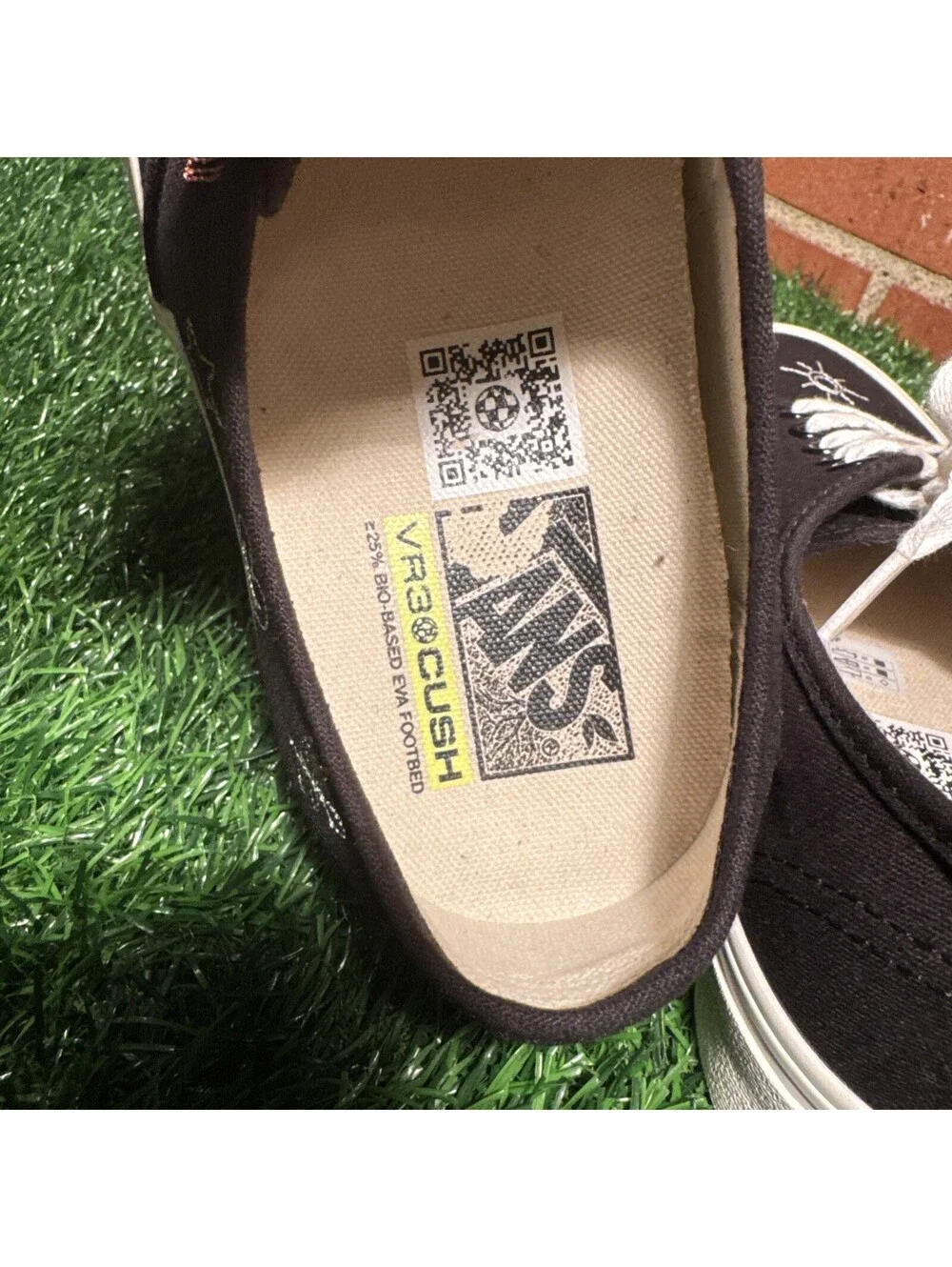 VANS Mystical Embroidered Authentic VR3 Sneakers Size 8.5w 7M Vnds Tried On Only